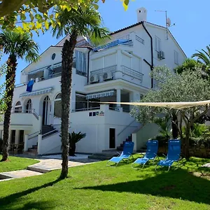 Auer Apartment